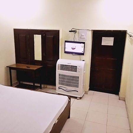 Roop Guest House Lucknow Buitenkant foto